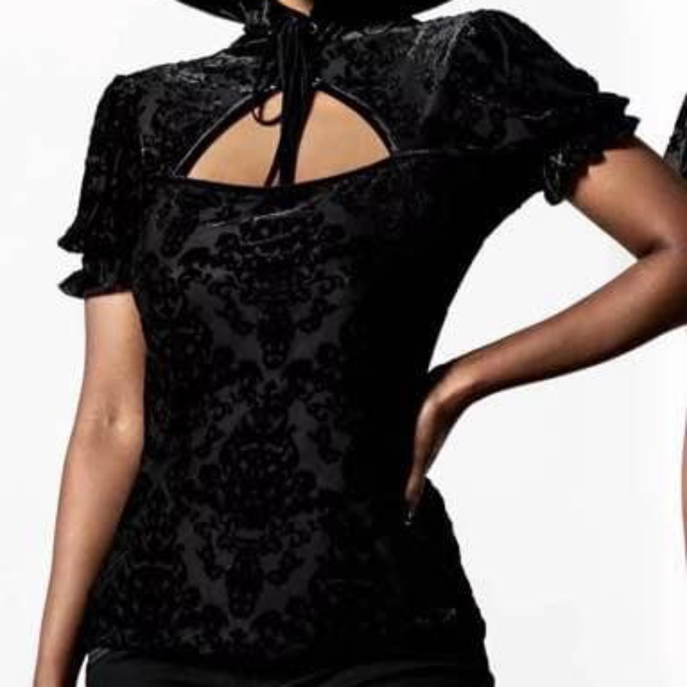 Dolores Keyhole Top size XXL